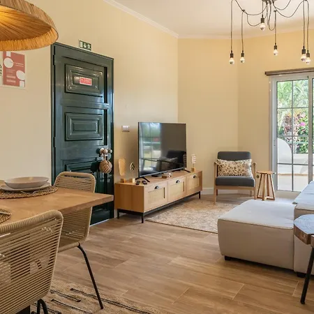 Retreat - By Wehost Holiday home *